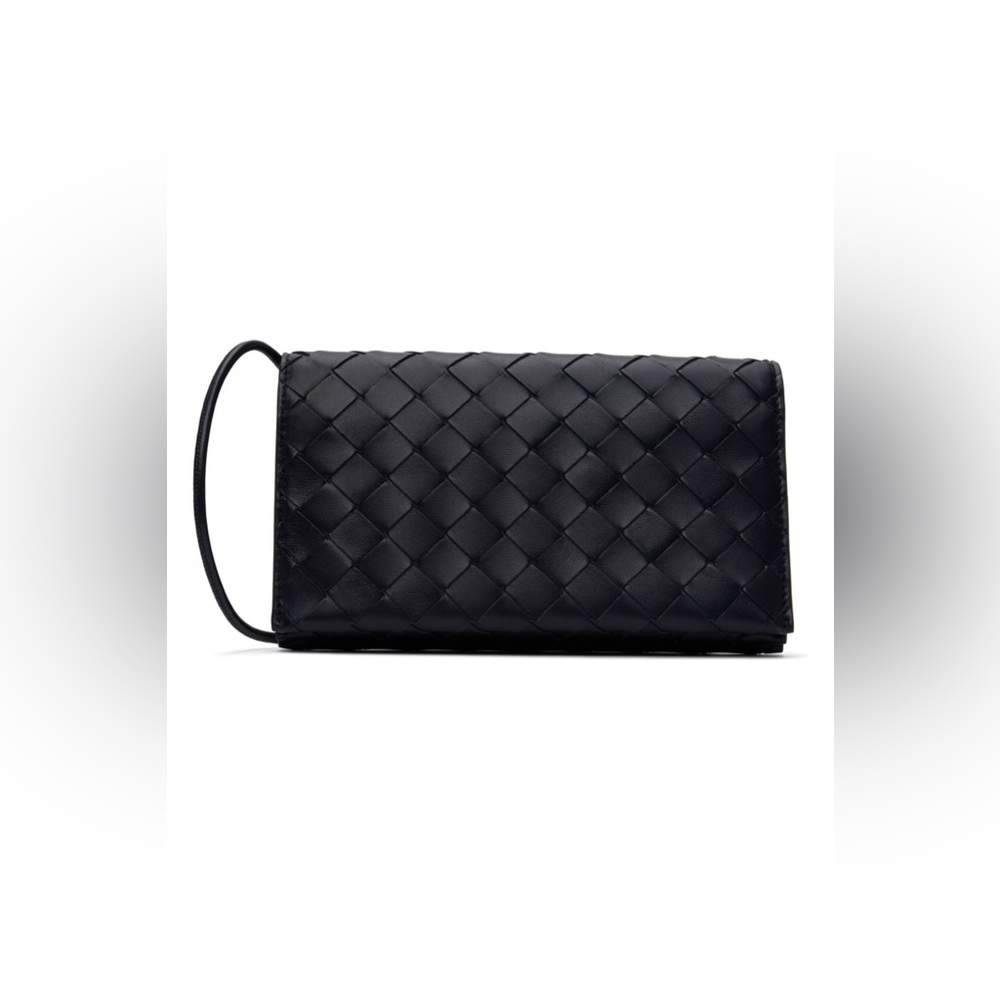 Bottega veneta wallet on a strap shoulder bag in black